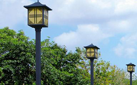 太阳能措美庭院灯怎么选亮度与续航更耐用 太阳能措美庭院灯怎么选亮度与续航更耐用